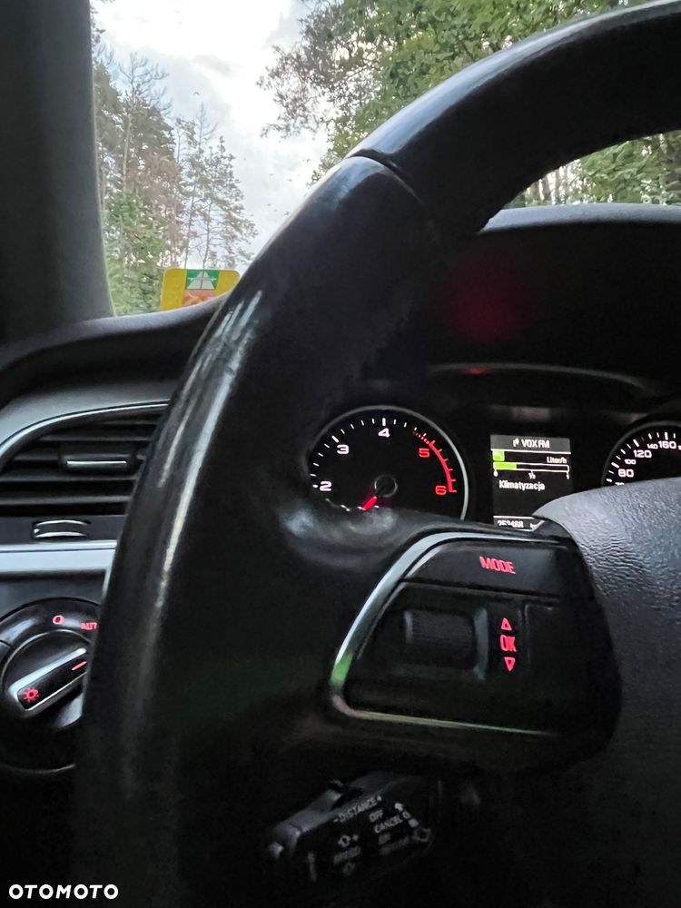 Audi A4 Avant 2.0 TDI DPF clean diesel Attraction - 31