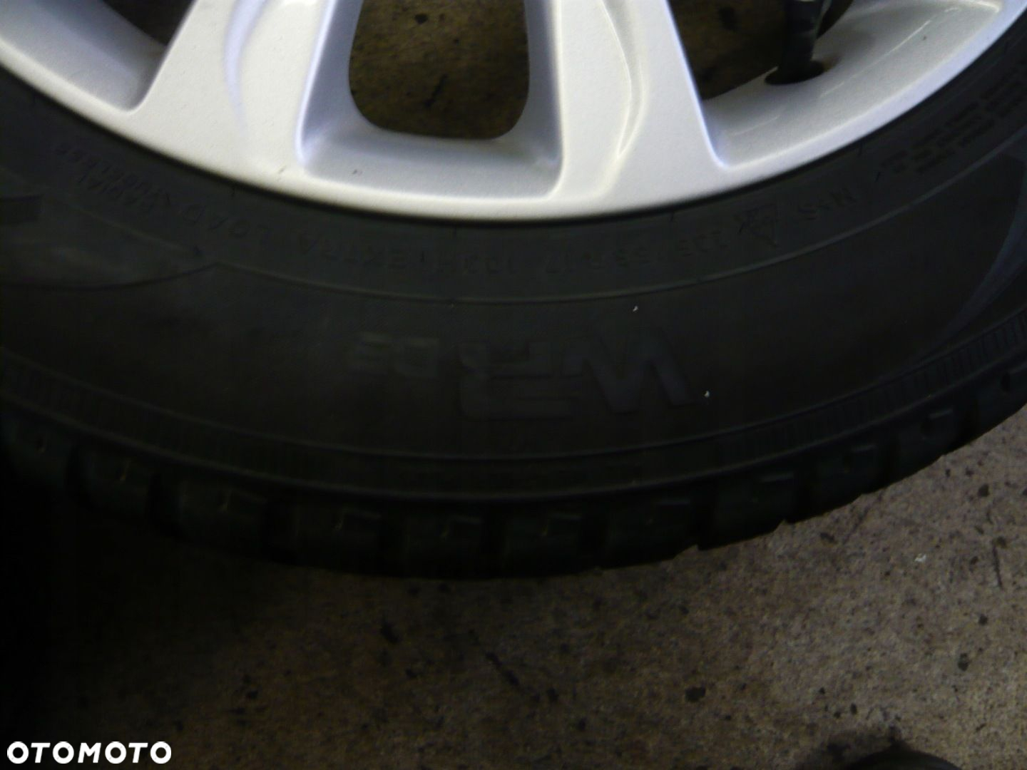 17 Ford Kuga II 5x108 Oryginał 235/55 R17 ZIMOWE - 8