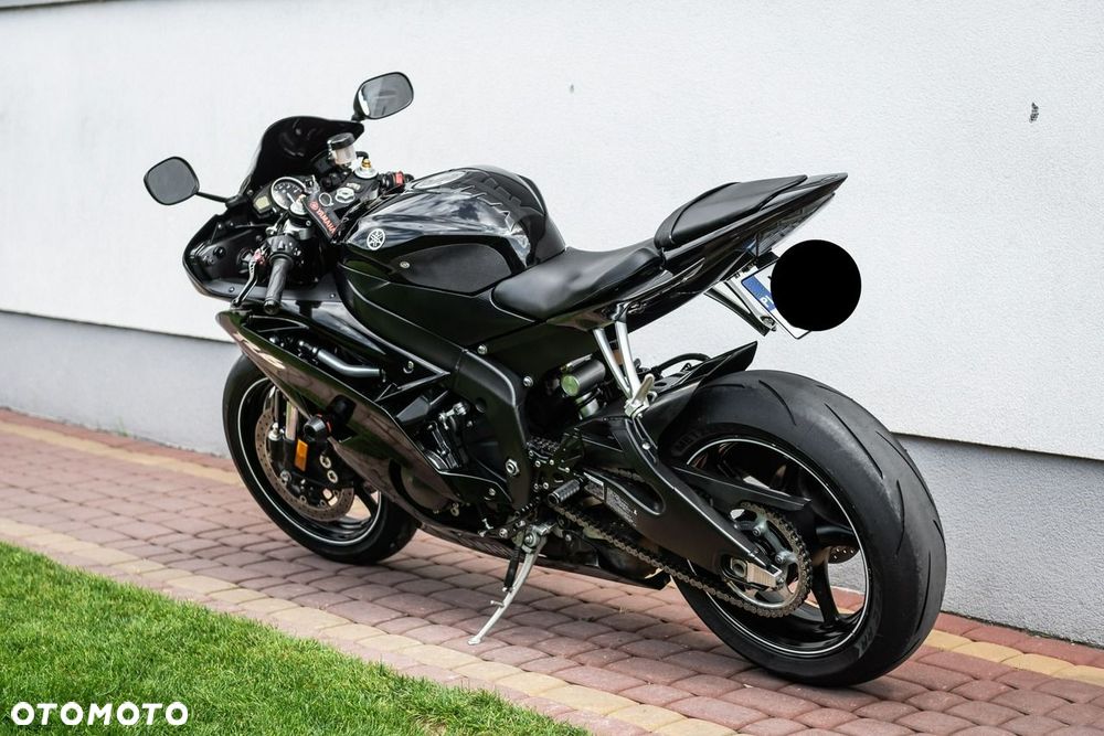 Yamaha R6 - 4