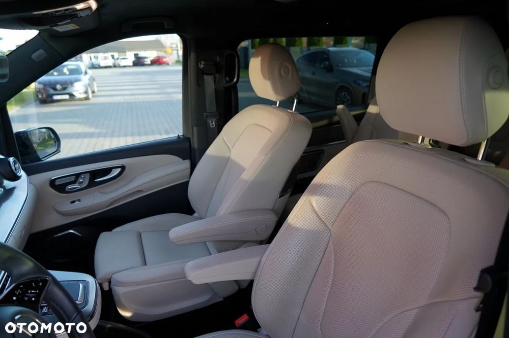 Mercedes-Benz Klasa V 300 d 4-Matic 9G-Tronic (d³ugi) - 22