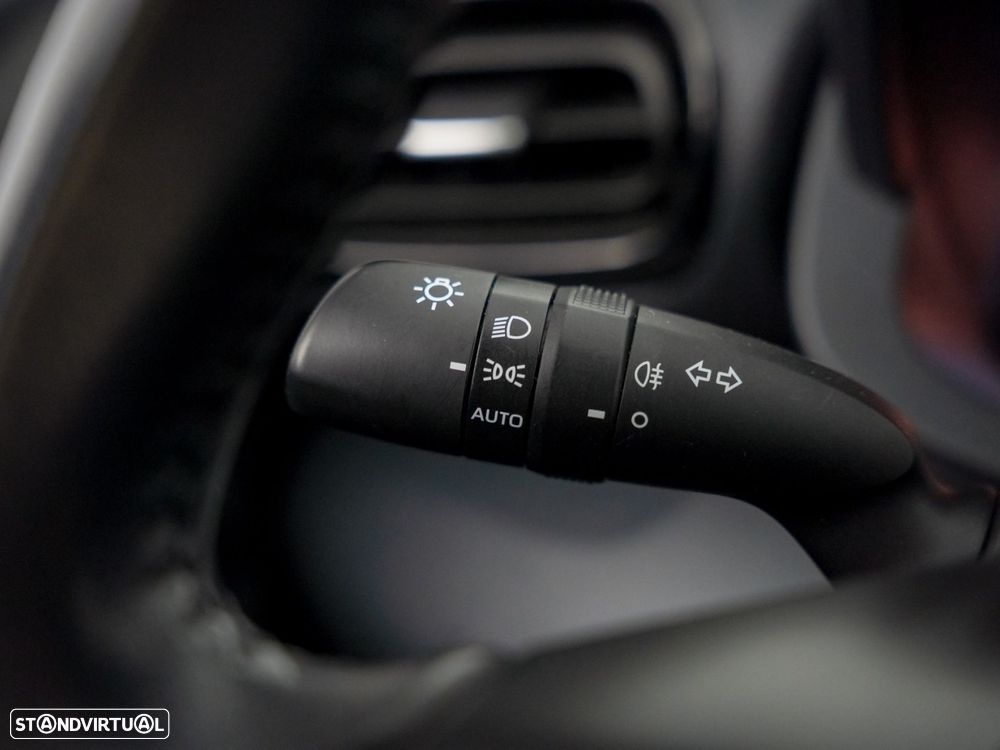 Toyota Yaris 1.5 HDF Comfort - 16