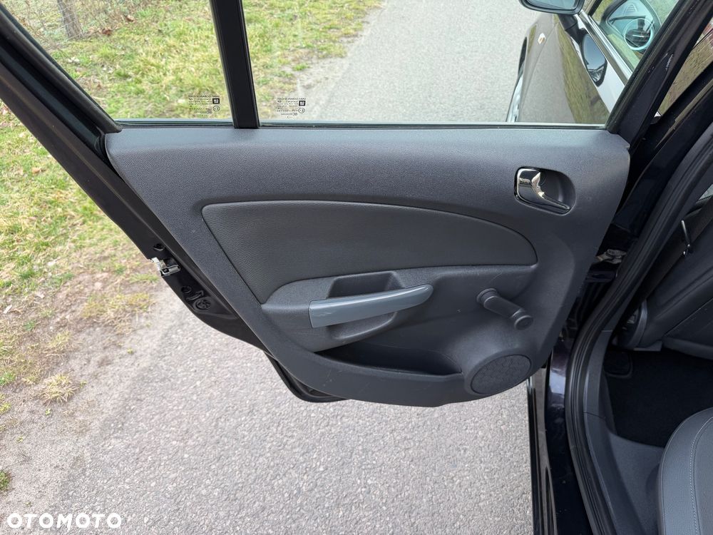 Opel Corsa 1.4 16V Active - 29