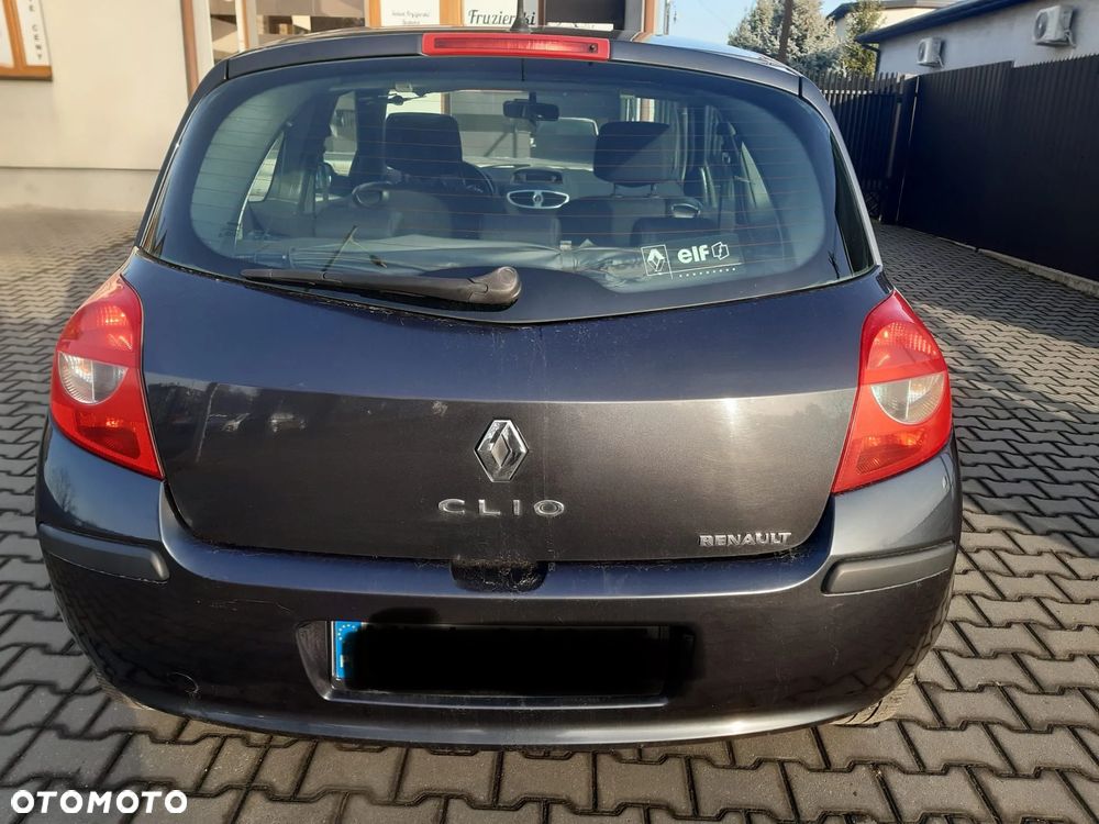 Renault Clio - 6