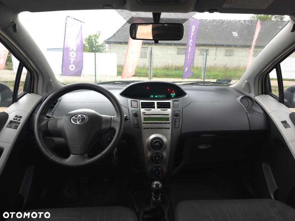 Toyota Yaris 1.4 D-4D Luna EU5 - 30