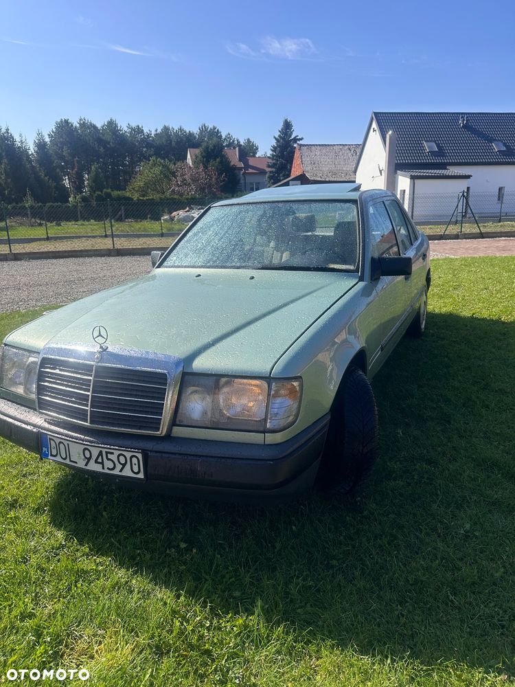 Mercedes-Benz W124