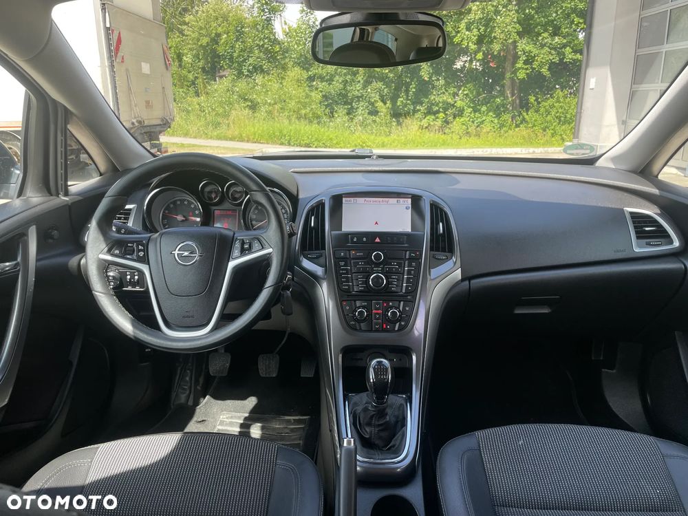Opel Astra 1.4 Turbo Design Edition - 22