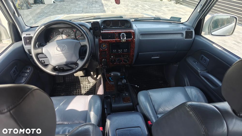 Toyota Land Cruiser - 6