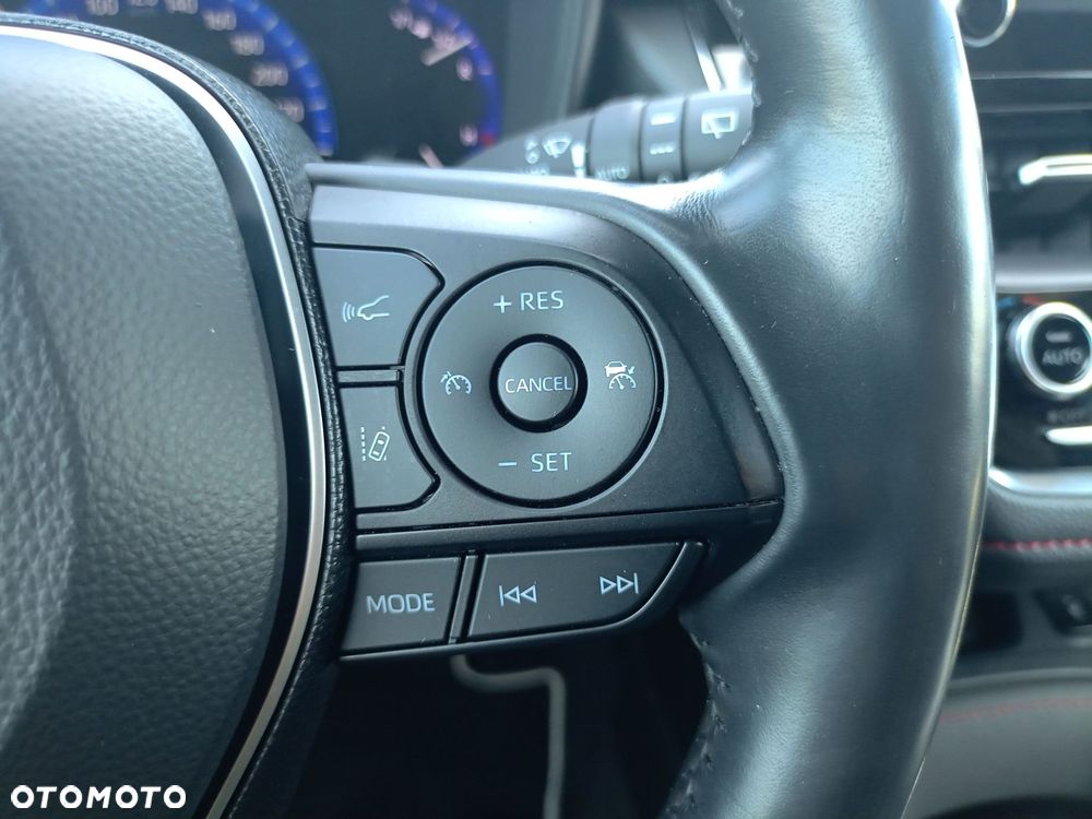 Toyota Corolla 2.0 Hybrid Executive - 18