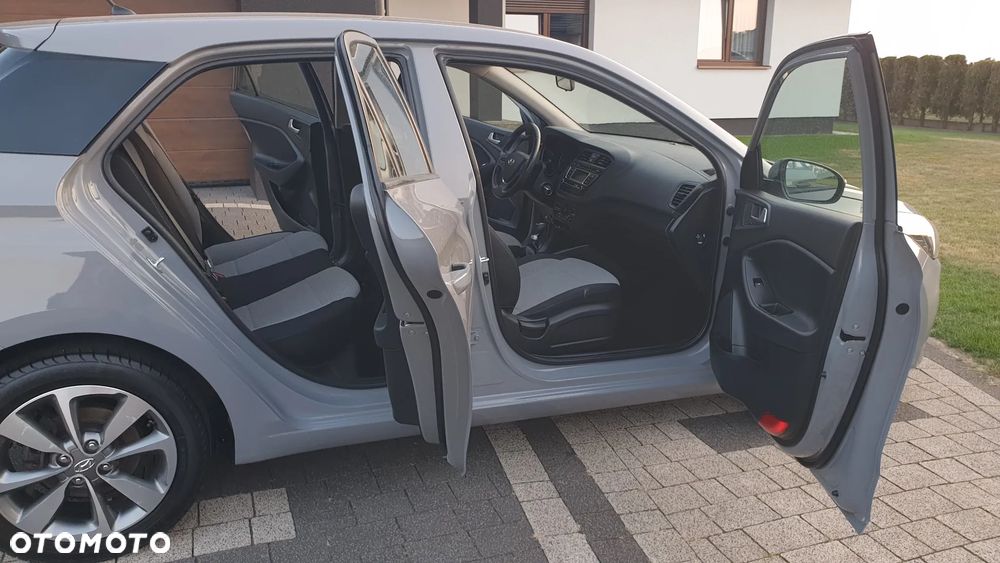 Hyundai i20 1.2 Intro Edition - 27