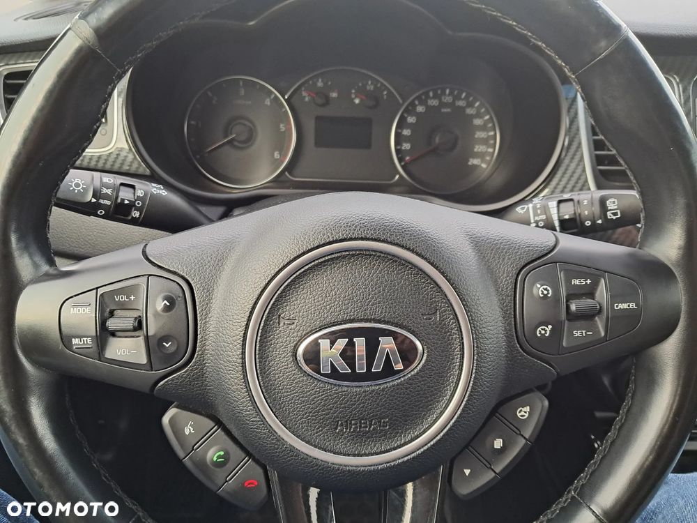 Kia Carens 1.7 CRDi L - 5