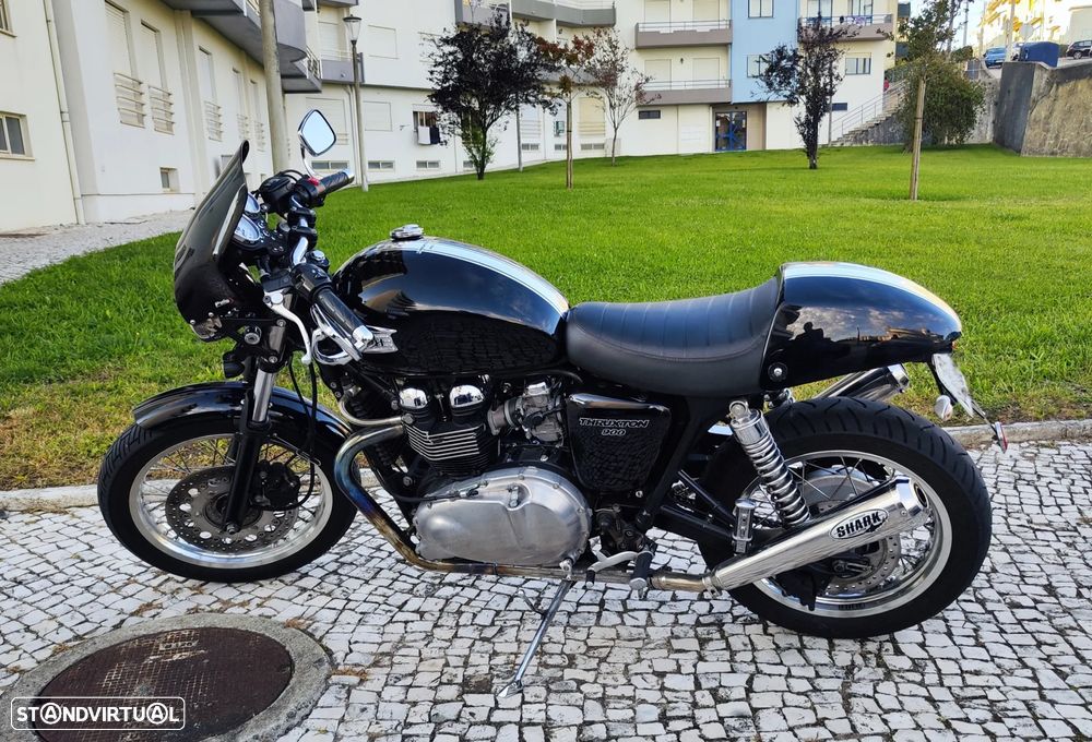 Triumph Thruxton Triumph Thruxton 900 EFI Jet Black - 3