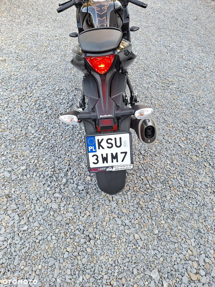Suzuki GSX-R - 4