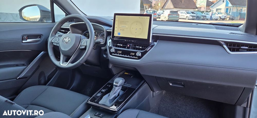 Toyota Corolla Cross - 15