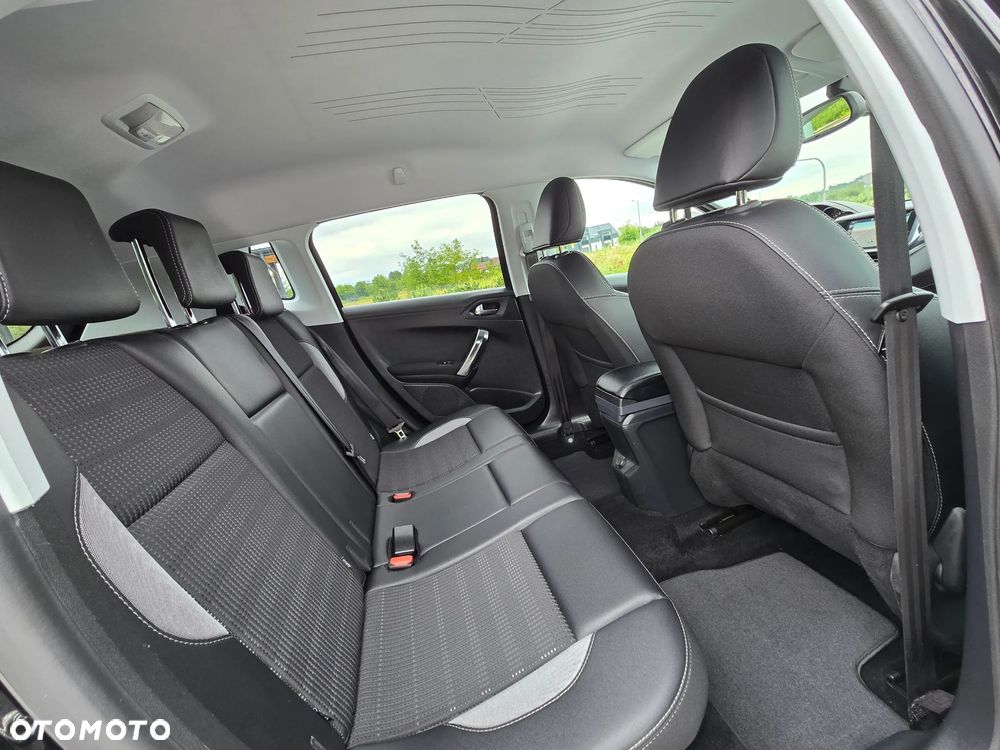 Peugeot 2008 BlueHDi FAP 120 STOP & START GT-Line Edition - 11