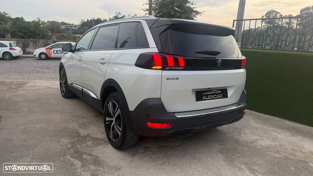 Peugeot 5008 1.5 BlueHDi Allure EAT8 - 5