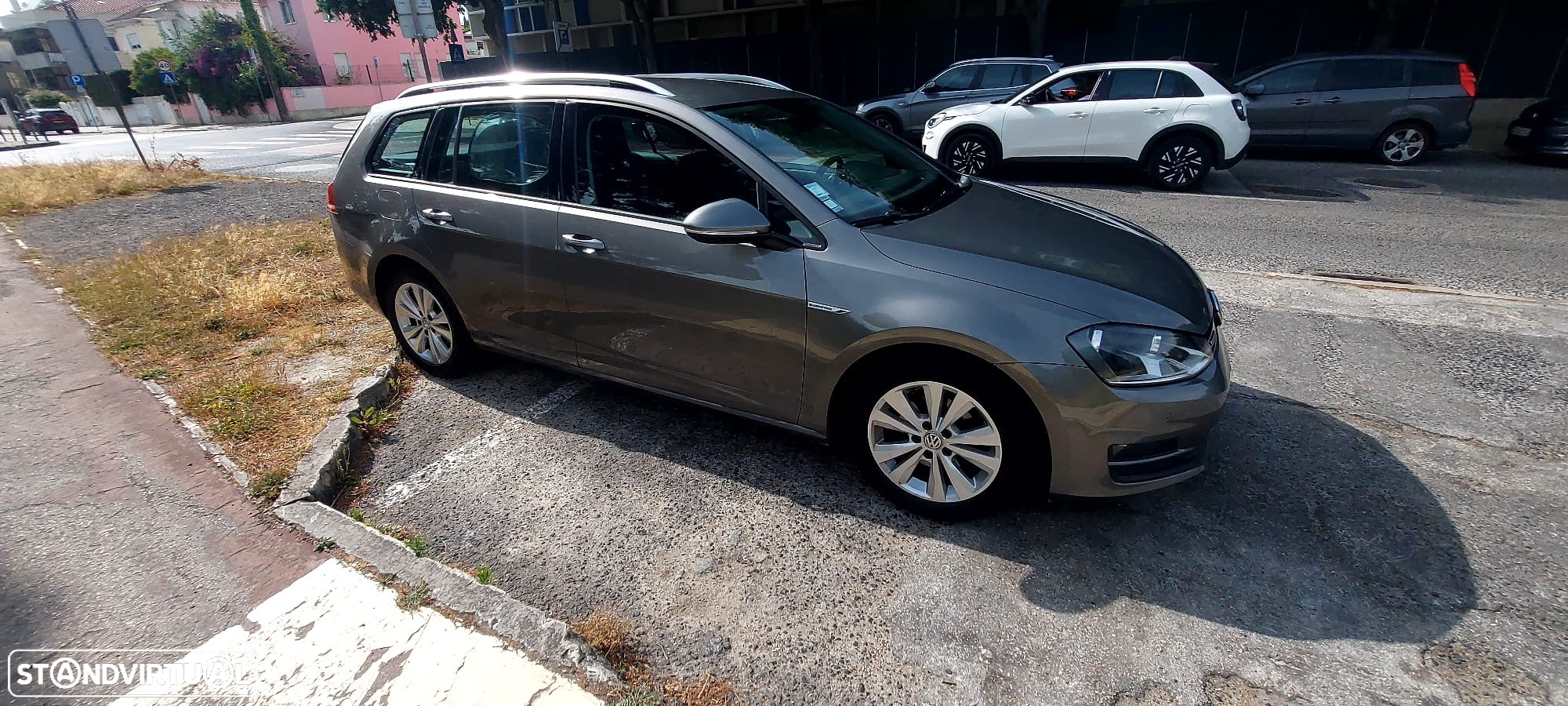 VW Golf Variant 1.6 TDi BlueMotion Confortline - 2