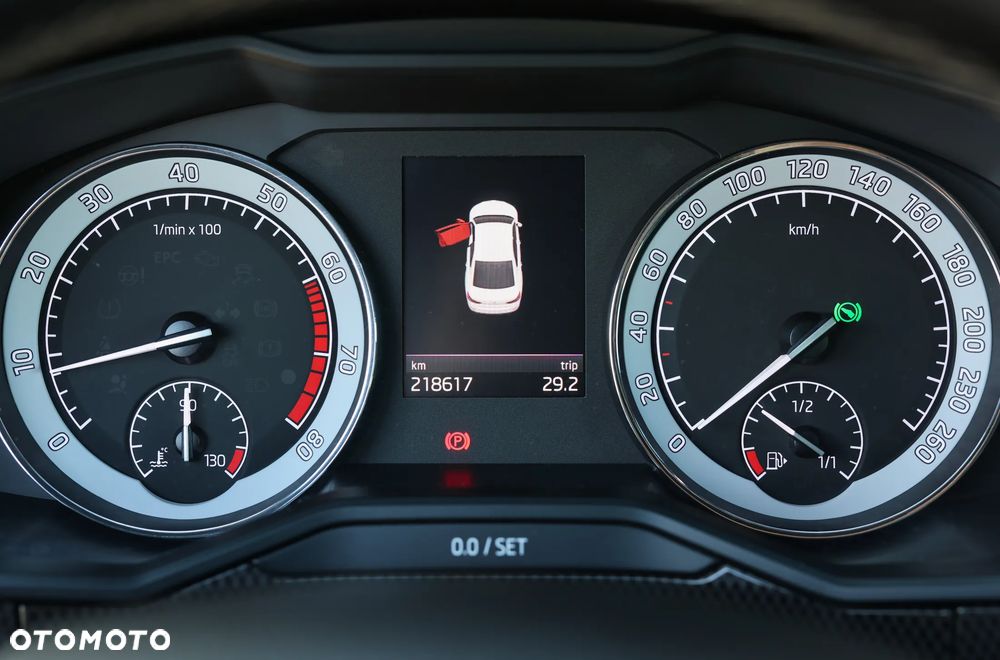 Skoda Superb 2.0 TSI Sportline DSG - 10