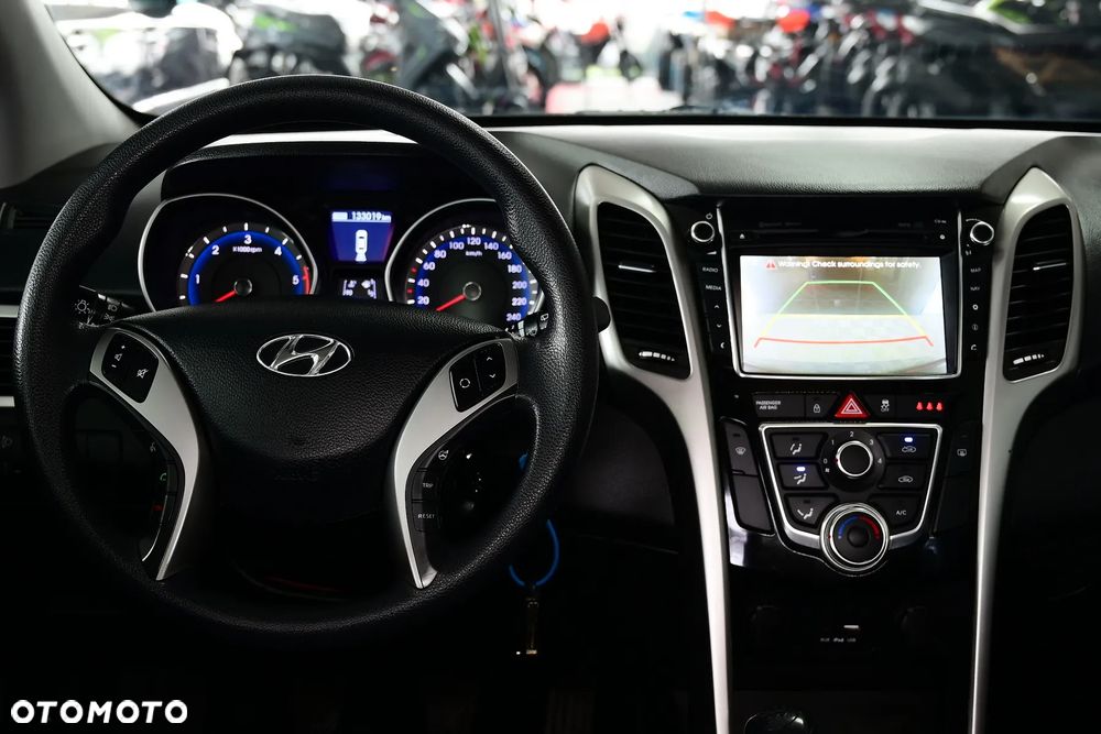 Hyundai i30 blue 1.6 CRDi Trend - 25