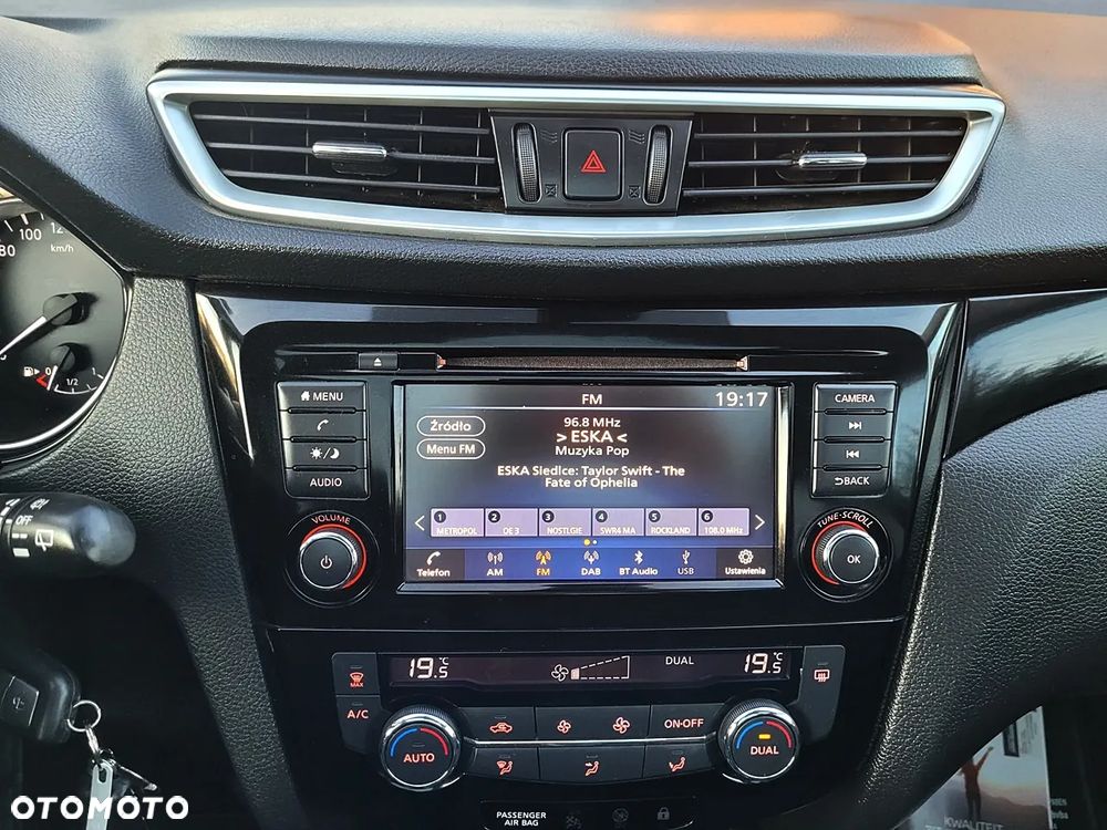 Nissan Qashqai 1.3 DIG-T SHIRO - 11