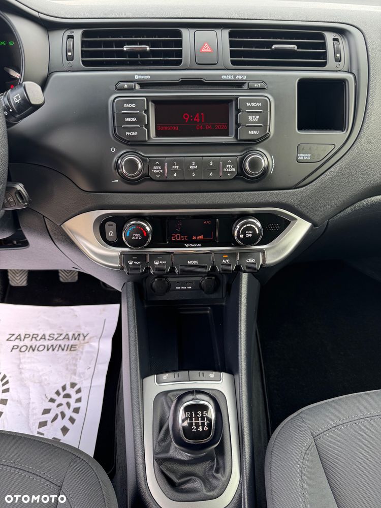 Kia Rio - 12