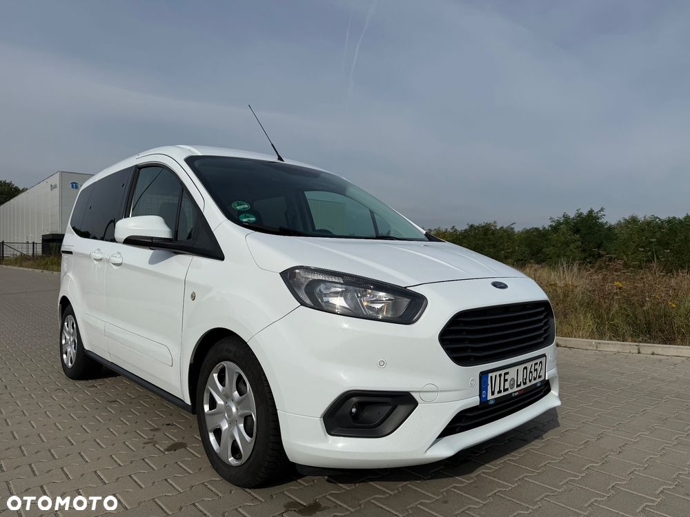 Ford Tourneo Courier 1.5 TDCi Trend - 22