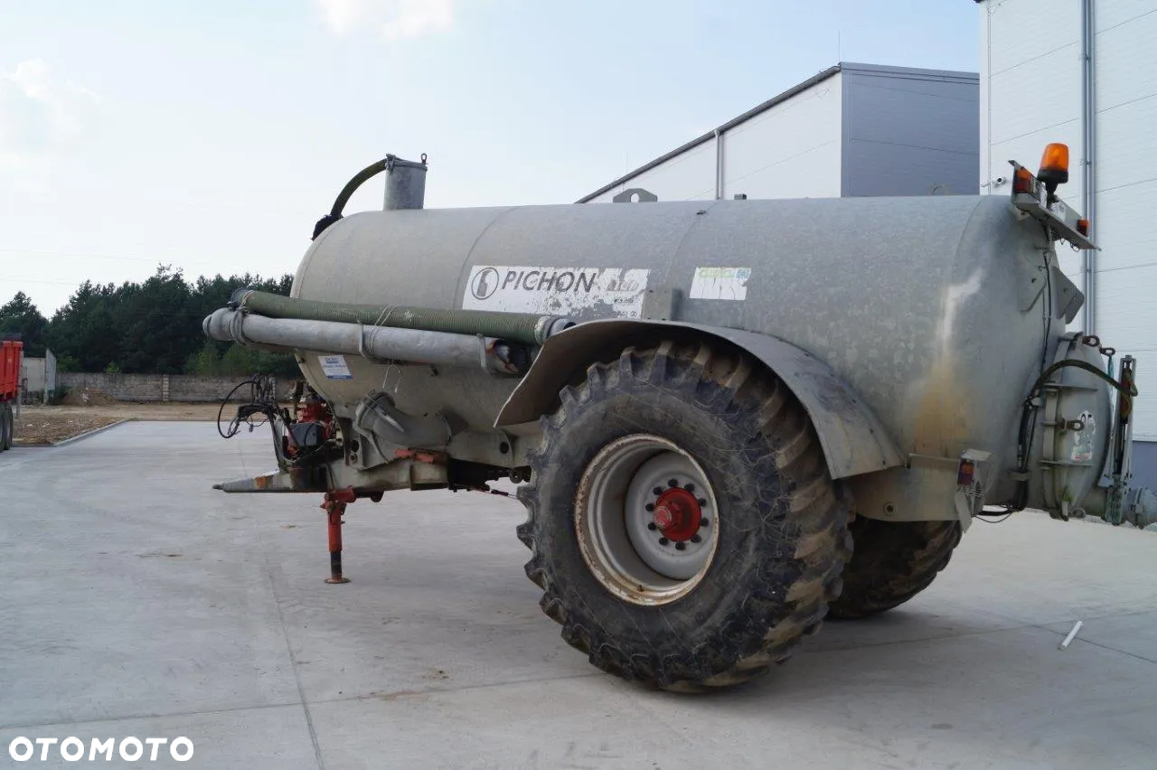 Pichon Wóz Asenizacyjny TCI 11350 L z ramieniem do pompowania - 5