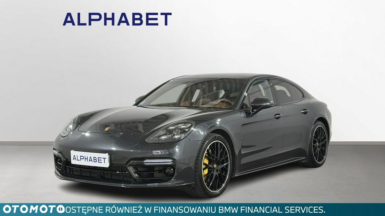 Porsche Panamera - 1