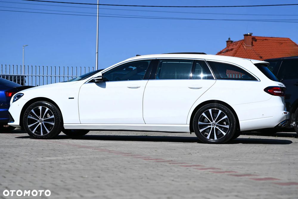 Mercedes-Benz Klasa E 300 de 9G-TRONIC - 37