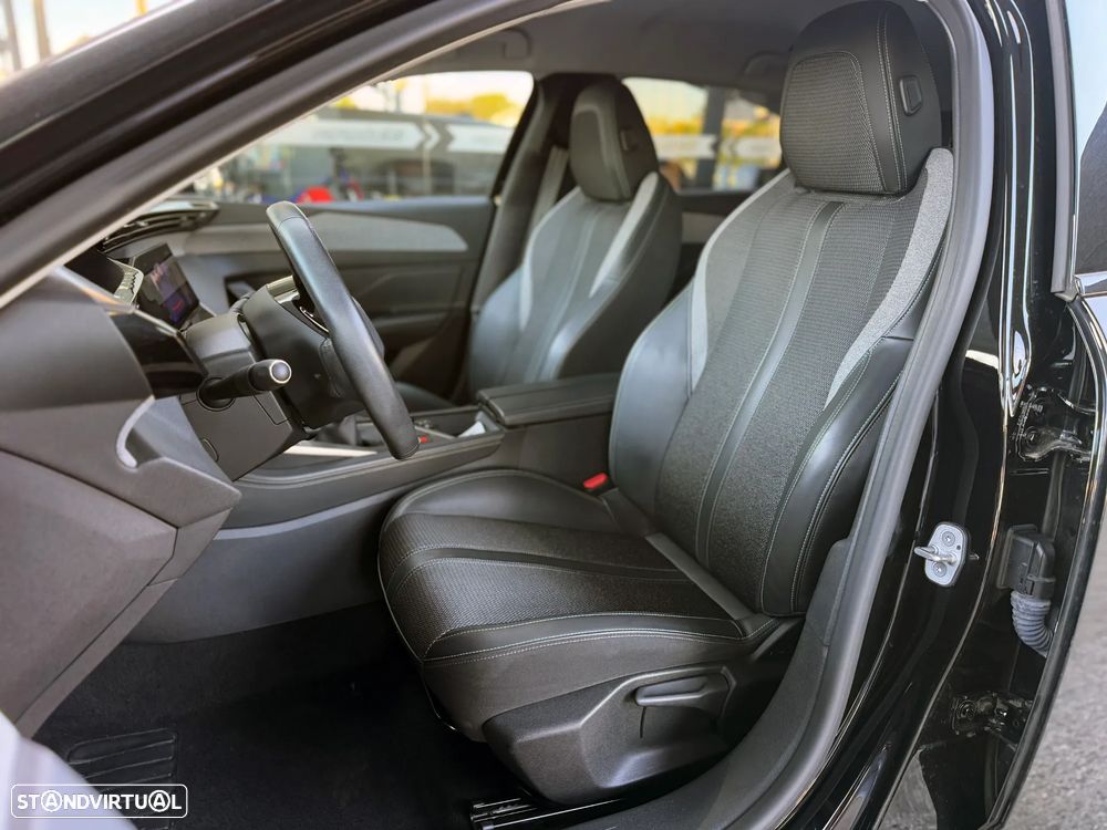 Peugeot 308 SW 1.2 PureTech Allure Pack - 32