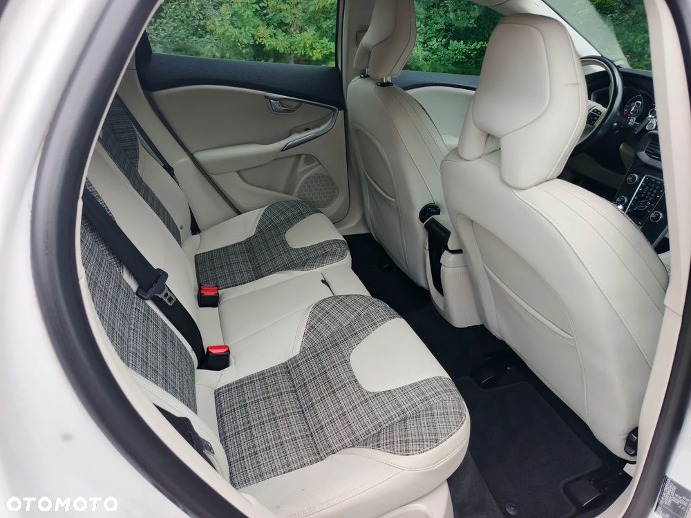 Volvo V40 - 36