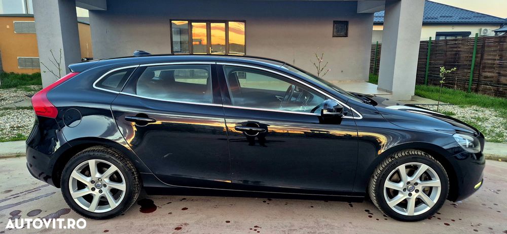 Volvo V40 D4 VEA Momentum - 5