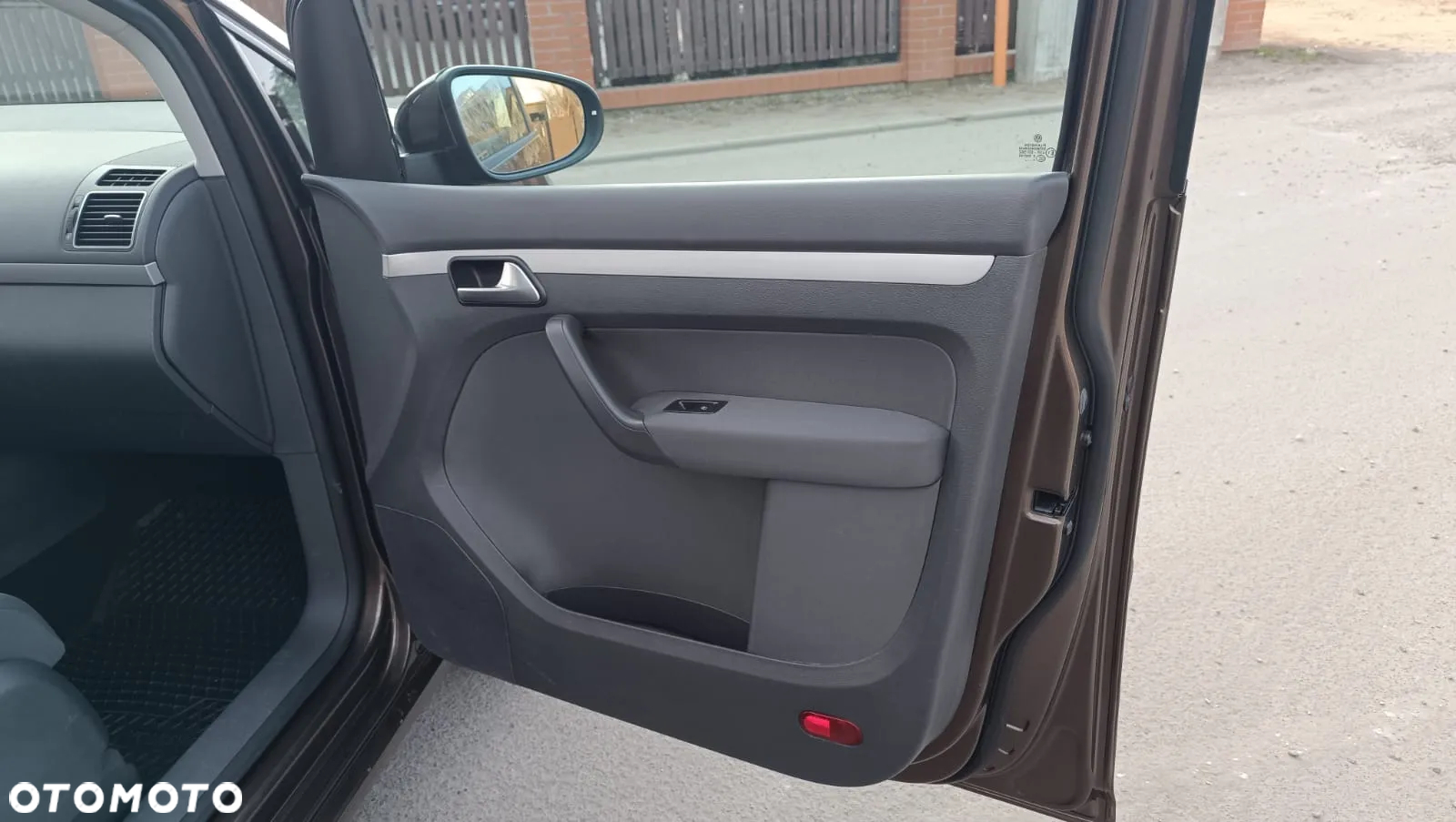Volkswagen Touran 1.6 TDI DPF Trendline - 28