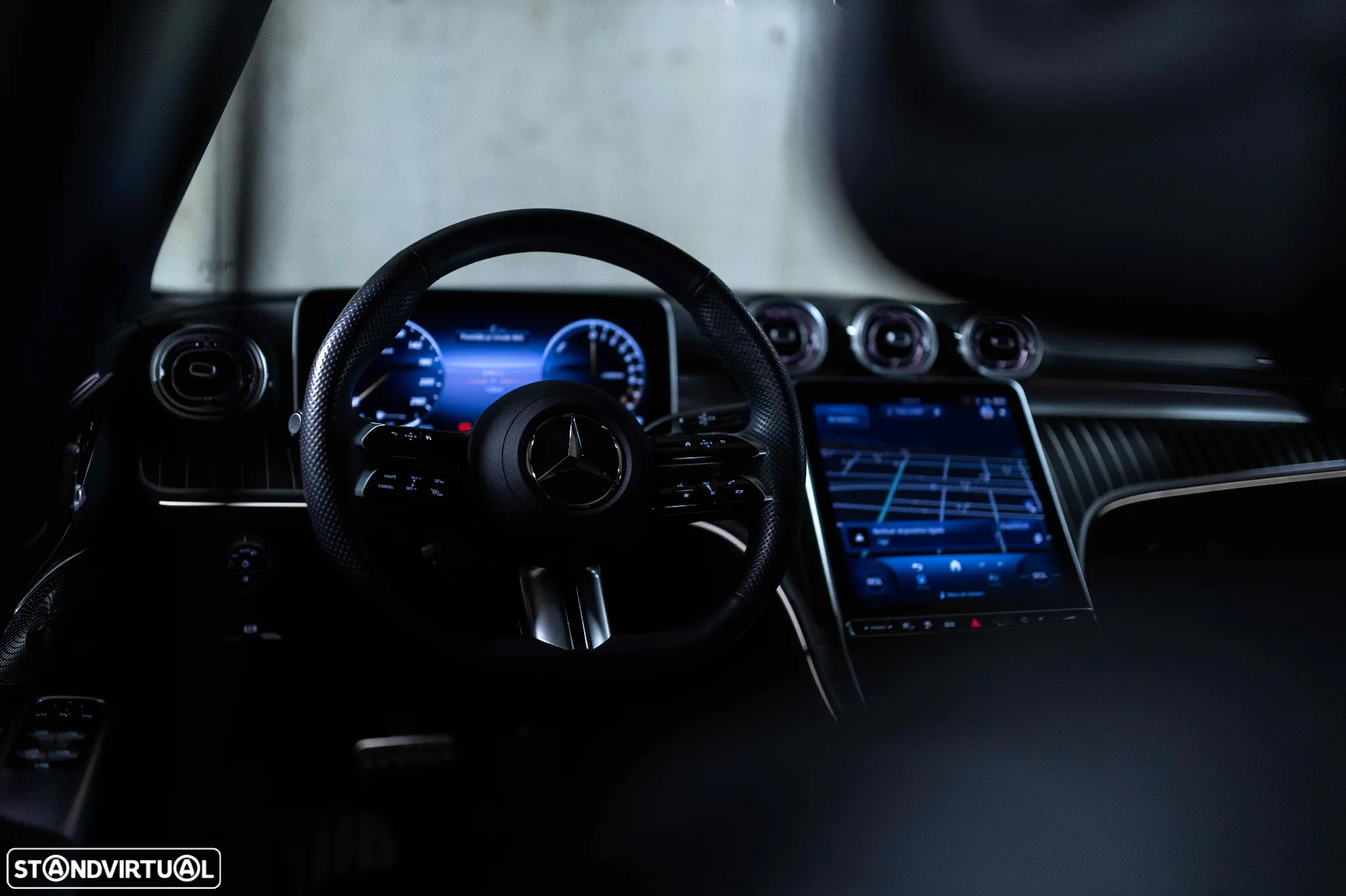 Mercedes-Benz C 300 e AMG Line - 35