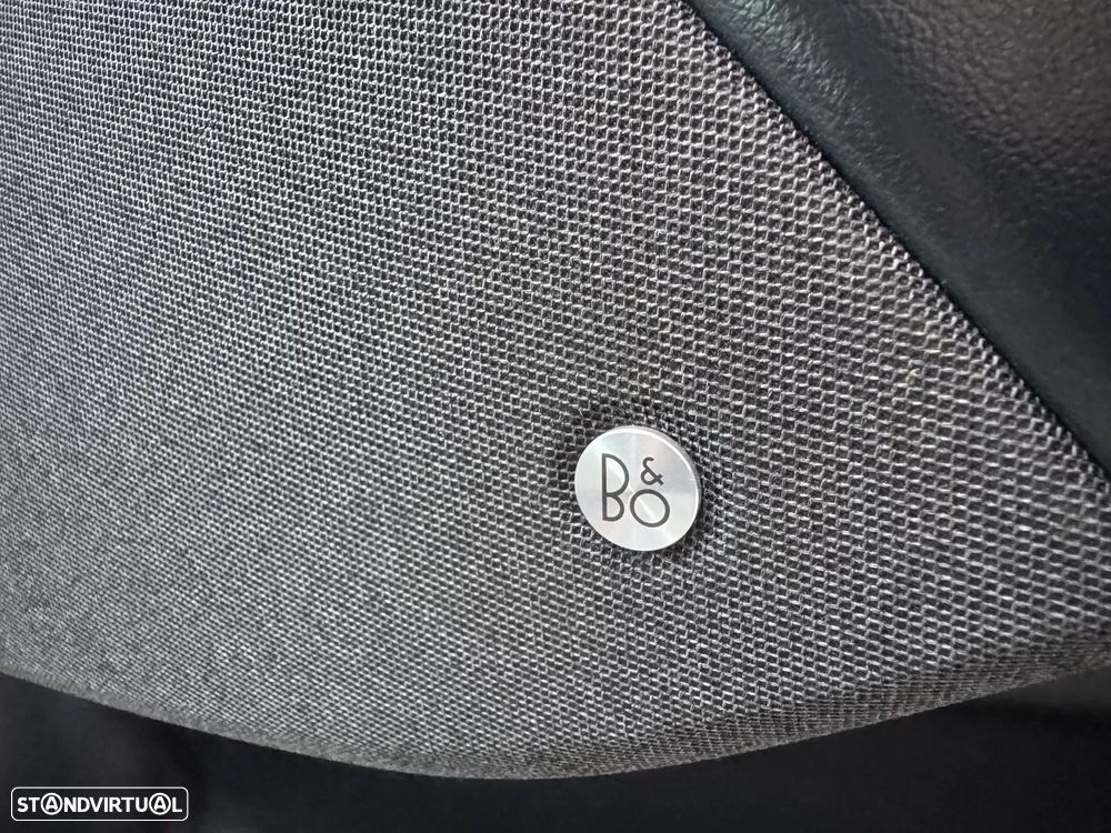 Ford Mustang Mach-E 75.7 kWh Premium AWD - 39