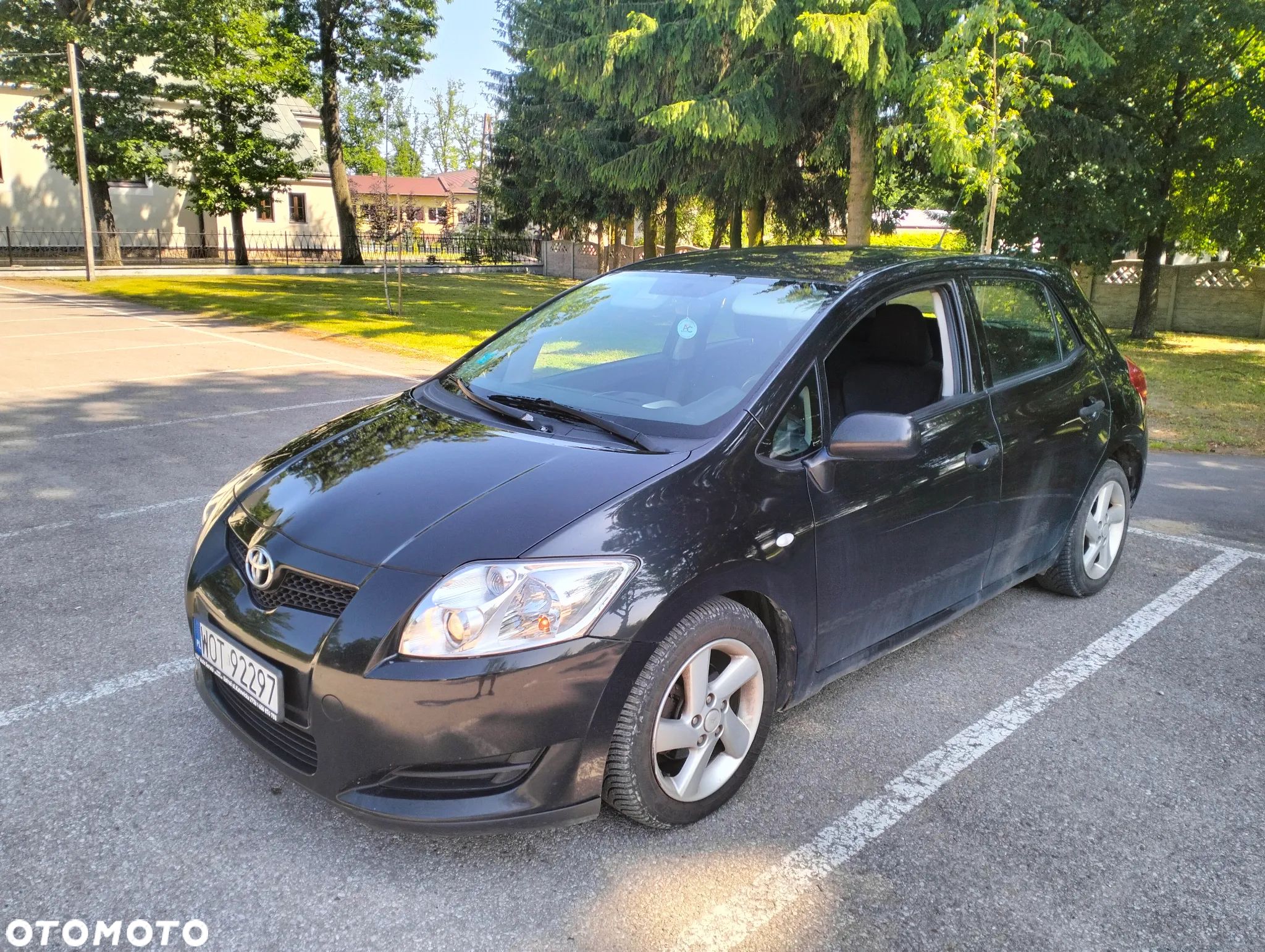 Toyota Auris 1.4 D-4D Luna - 1