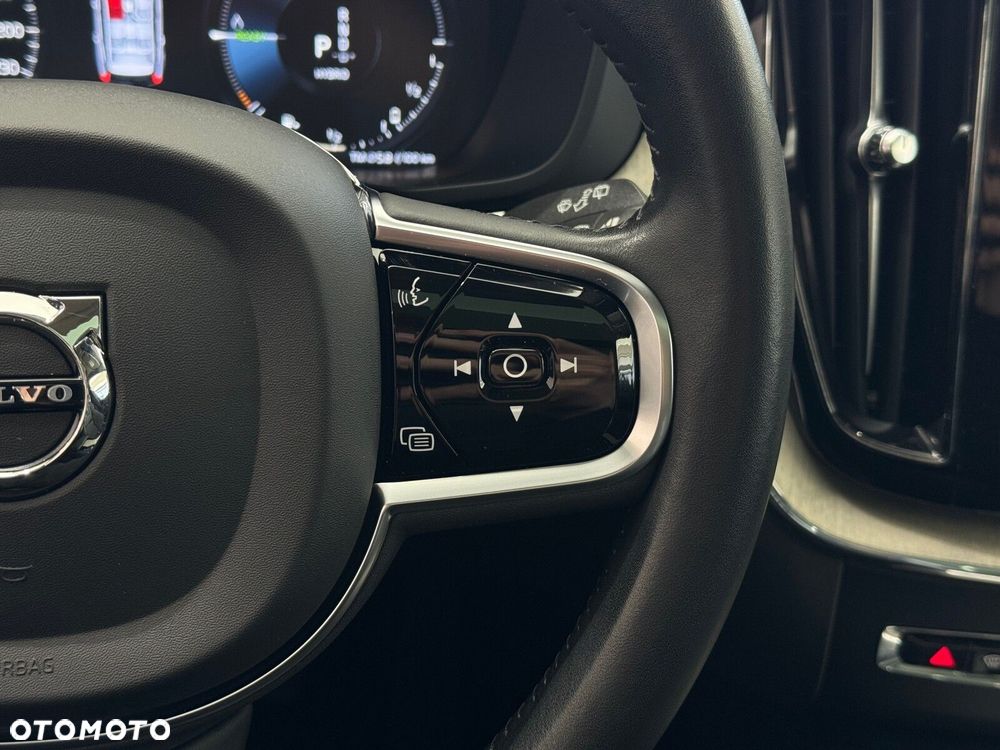 Volvo XC 60 - 25