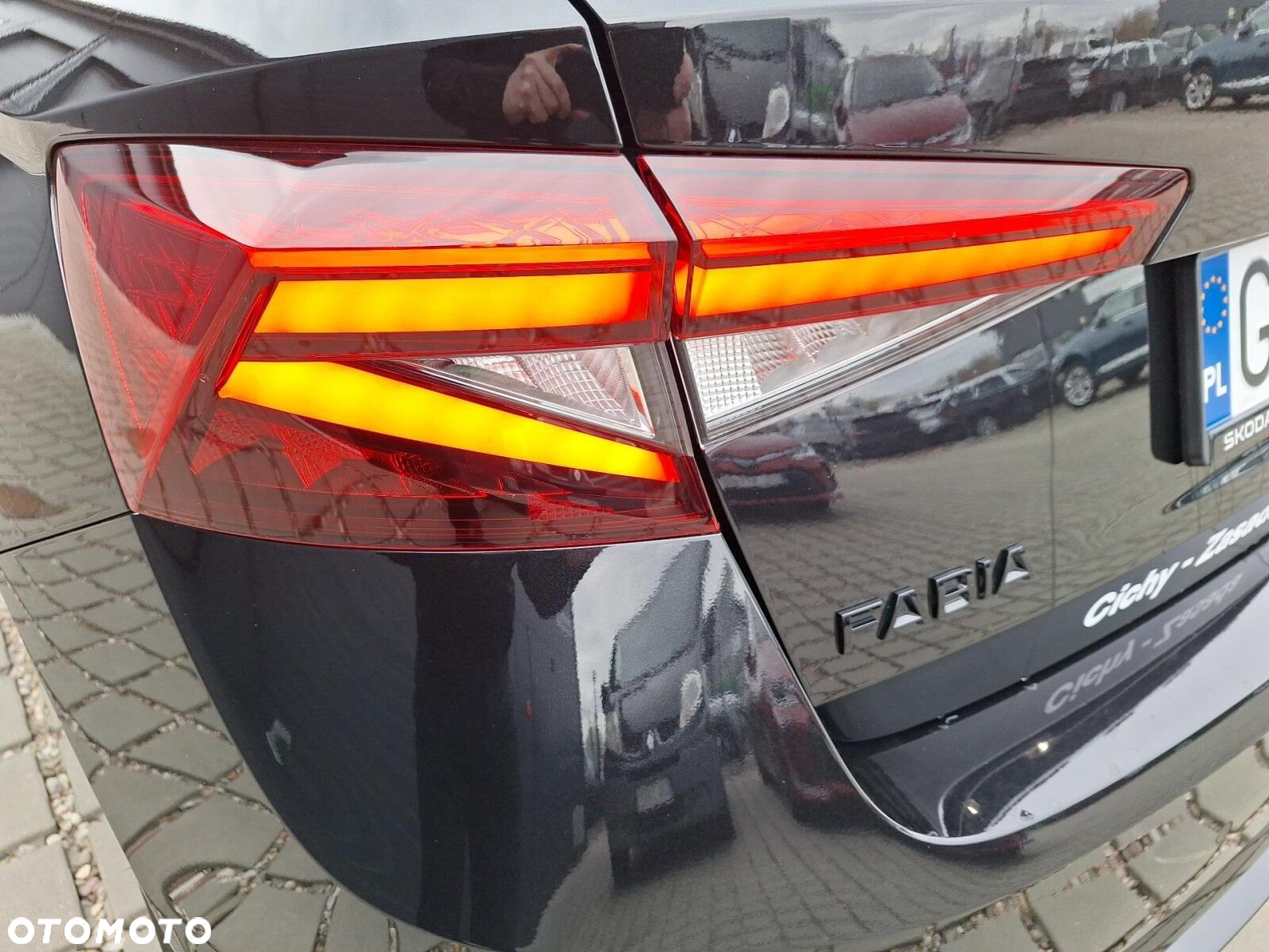 Skoda Fabia 1.0 TSI Monte Carlo DSG - 10