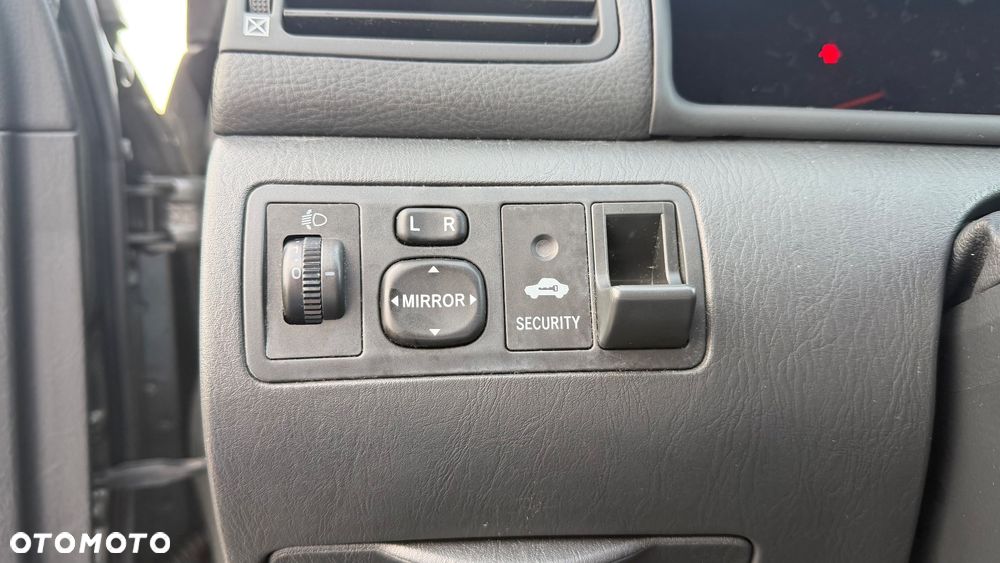 Toyota Corolla 1.6 VVT-i Sol - 25