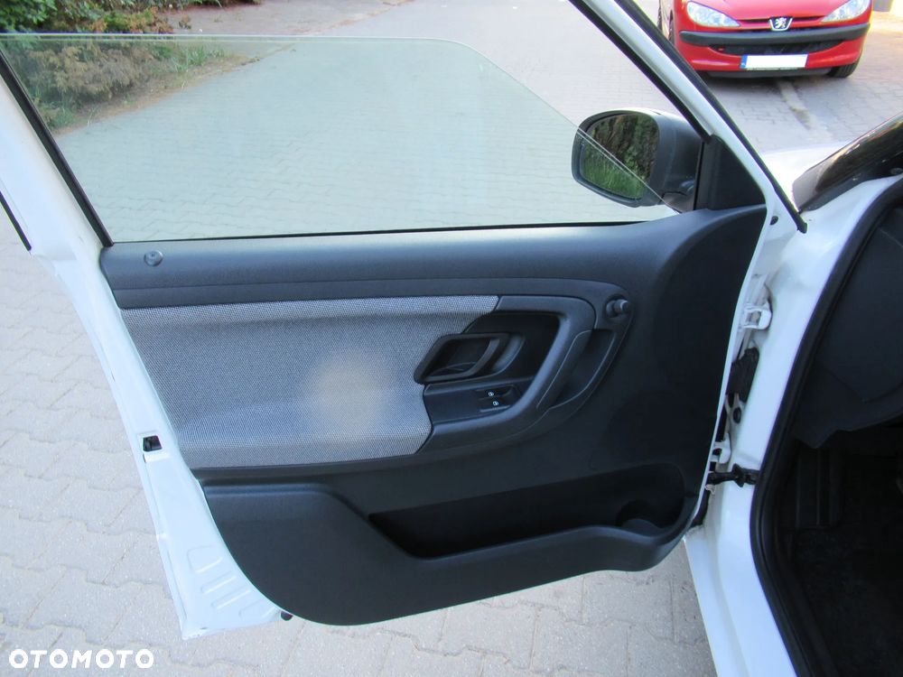 Skoda Fabia 1.2 HTP Classic - 16