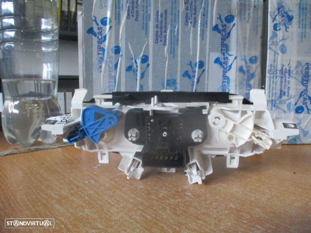 Comando Sofagem 69837001 RENAULT TWINGO 2 2013 1.2I 75CV 3P VERMELHO Valeo RENAULT TWINGO 2 FASE 1 2007 1.2I 75CV 3P PRETO RENAULT TWINGO 2013 1.2I 75CV 3P PRETO - 2