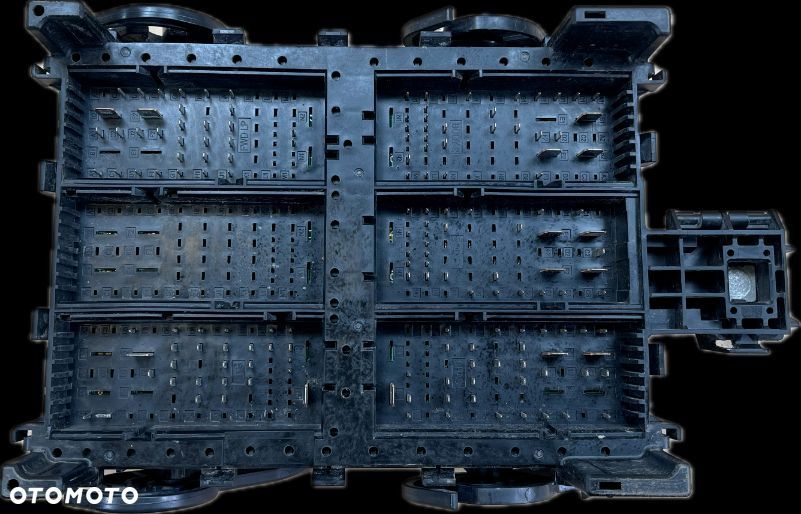 O3 CADILLAC ESCALADE IV 2014 - SKRZYNKA BEZPIECZNIKÓW PRZEKAŹNIKÓW 23227061 - 6