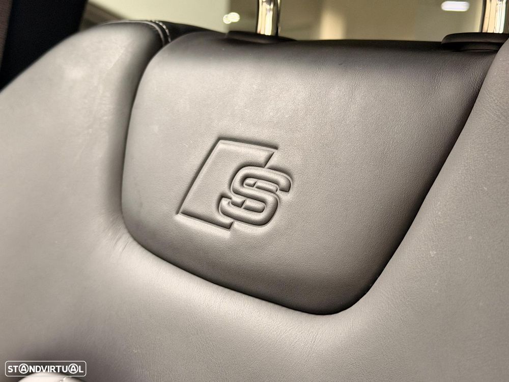 Audi e-tron 55 quattro S line - 36