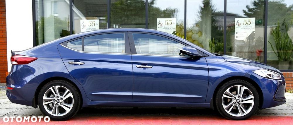 Hyundai Elantra - 22