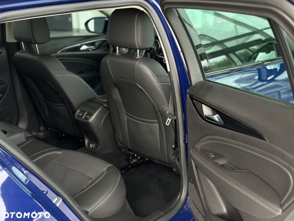 Opel Insignia - 21
