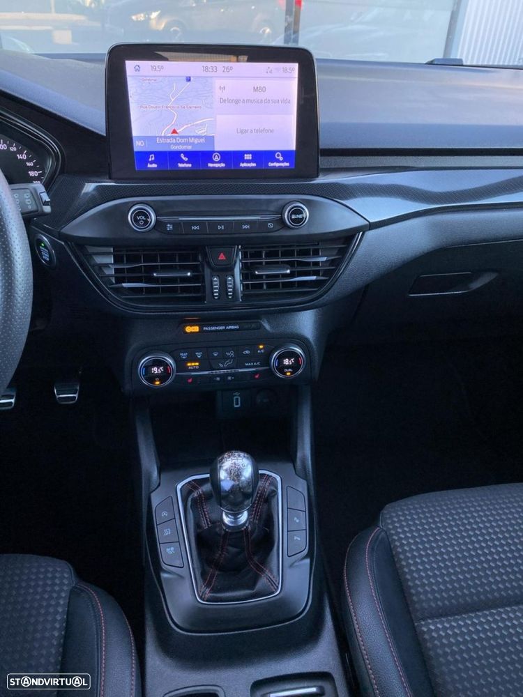 Ford Focus SW 1.5 TDCi EcoBlue ST-Line - 24