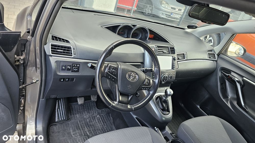 Toyota Verso - 10
