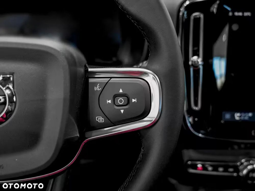 Volvo XC 40 B4 B AWD DKG RDesign - 12