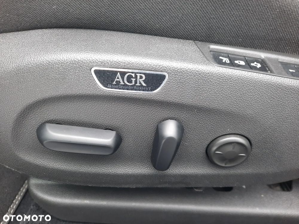 Opel Insignia 2.0 BiTurbo 4x4 Business Innovation - 26