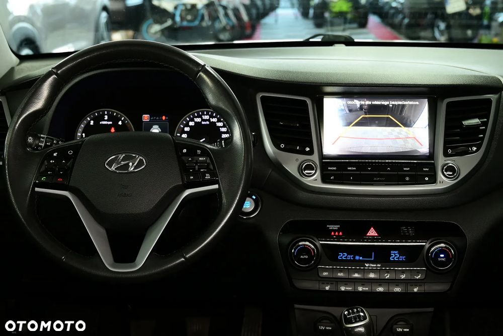 Hyundai Tucson 1.7 CRDI BlueDrive Style 2WD - 25