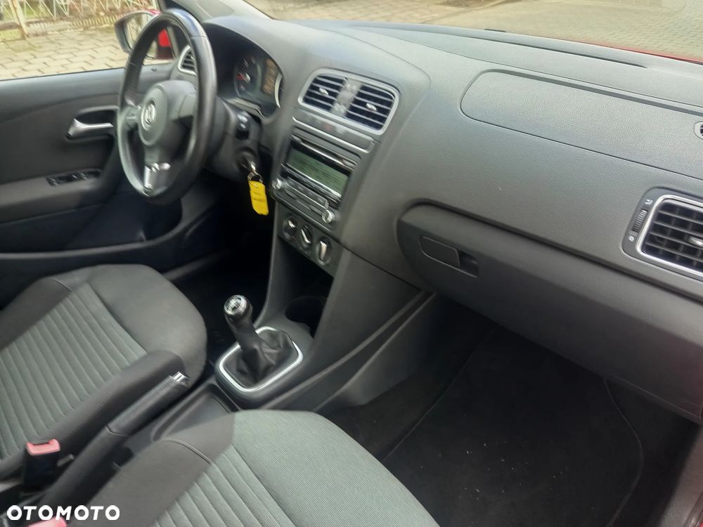 Volkswagen Polo 1.6 TDI Comfortline - 6